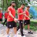 لاعبو منتخب مصر يتجولون سيرا في شوارع كليفلاند لتجديد النشاط.. صور
