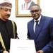 سفير عُمان يقدم نسخة من أوراق اعتماده لدى أنجولا