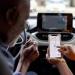 كيفية التبديل بين هاتفين على CarPlay بسهولة؟