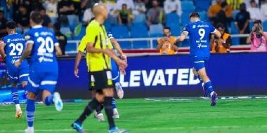 الهلال يعزز صدارة الدوري السعودي بثلاثية مثيرة ضد اتحاد جدة