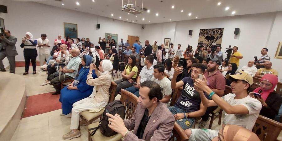 أيام القاهرة الدولي للمونودراما يعلن أسماء لجان تحكيم مسابقاته