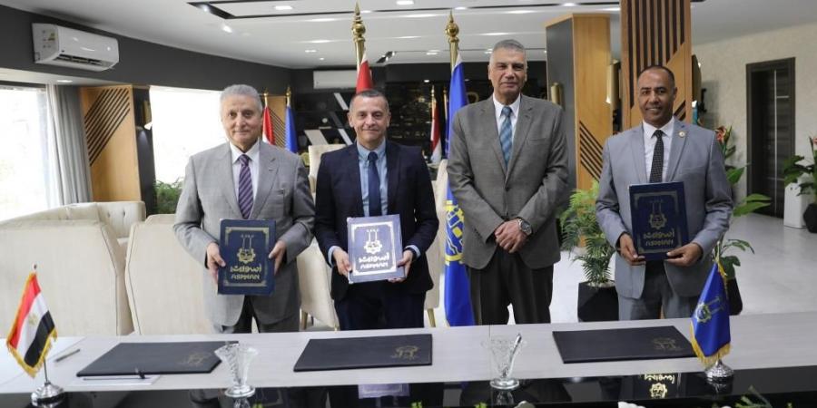 محافظ أسوان يشهد مراسم توقيع بروتوكول تعاون بين المحافظة والهيئة العامة للكتاب