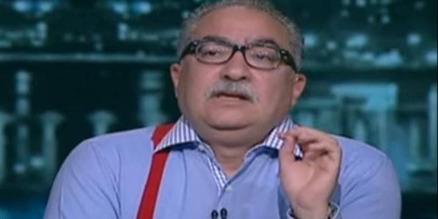 لا أحد يدافع عنه.. إبراهيم عيسى يعاتب السينمائيين بسبب منع عرض فيلم الملحد