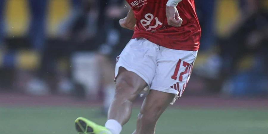 أشرف بن شرقي يسجل هدف التقدم للأهلي في مرمى الاتحاد السكندري