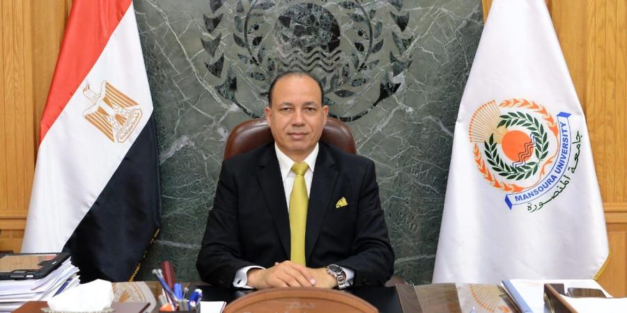 من حتشبسوت إلى صفية زغلول.. إنجازات للنساء المصريات لم يغفلها التاريخ.. رئيس جامعة المنصورة: مبادرة السيسي حول بناء الوعي المجتمعي فتحت باب البحث على مصرعيه