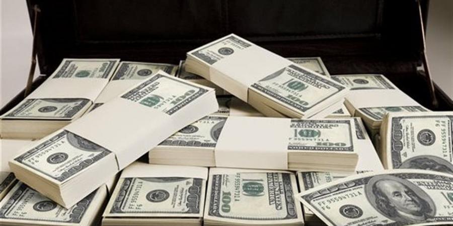 سعر الدولار اليوم في البنوك وشركات الصرافة بمصر الجمعة