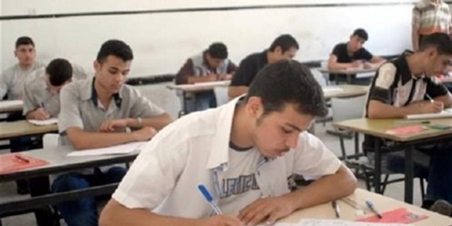 تفاصيل مواد الصف الأول الثانوي في نظامي البكالوريا والثانوية العامة 2025