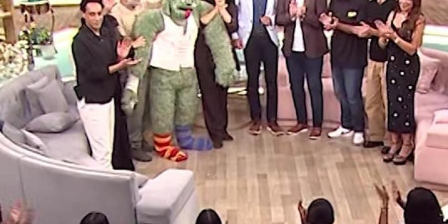 الخميس.. أبطال فيلم السادة الأفاضل ضيوف برنامج معكم منى الشاذلي