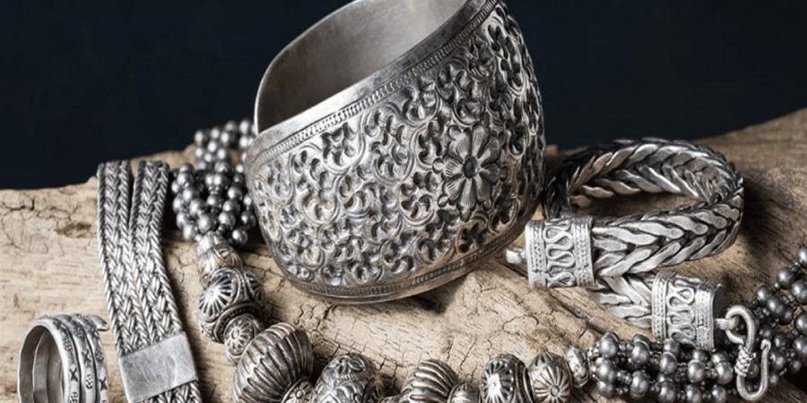 ضغوط شراء قوية بجلسة تداولات الفضة العالمية اليوم الأثنين 3-11-2025