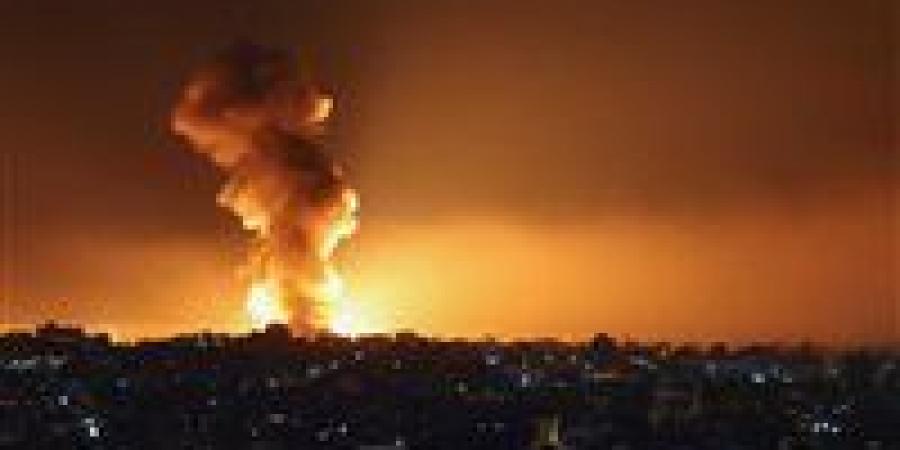 غارات اسرائيلية متتالية وعنيفة شرق خان يونس