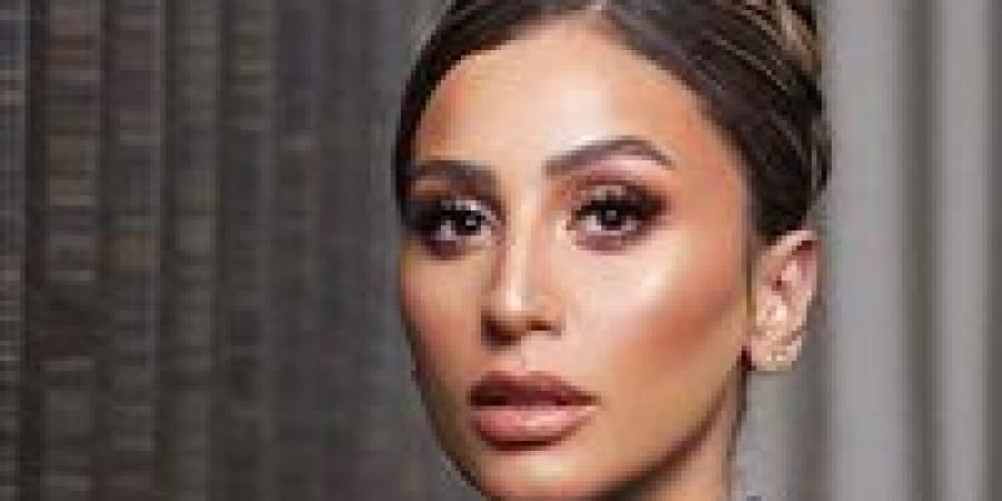 عرض مستمر بعد أنباء طلاق كريم.. أزمات دينا الشربيني بين الحب والفن