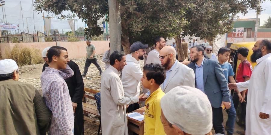 شيخ مشايخ حزب النور يدلي بصوته في انتخابات النواب ويدعو جموع الناخبين على المشاركة الفعالة والنزول للإدلاء بأصواتهم