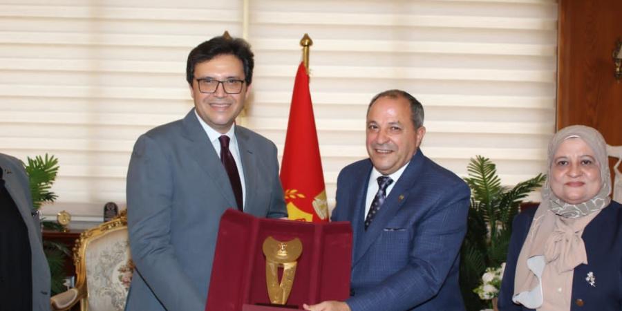 وزير الثقافة ومحافظ بورسعيد يناقشان خطة تطوير عدد من المنشآت الثقافية