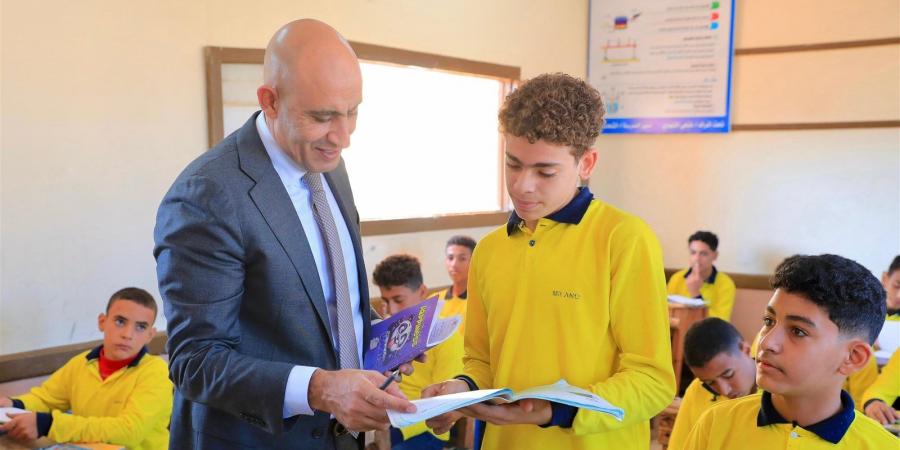 جولة ميدانية لوزير التعليم فى عدد من مدارس محافظة كفر الشيخ.. صور