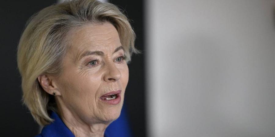 يعرض أمن أوروبا للخطر.. المفوضية الأوروبية: لا يمكن تقليل القوات المسلحة الأوكرانية