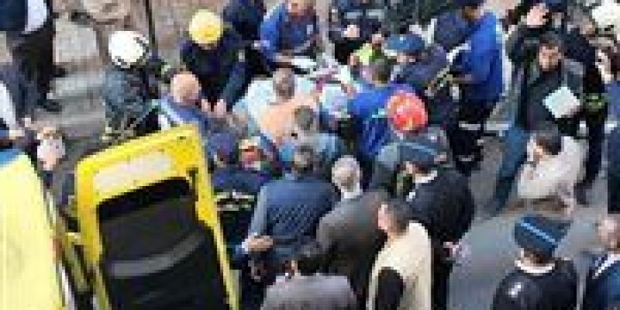 إنقاذ سيدة مسنة وحفيدتيها بعد انهيار جزئي لعقار في كرموز بالإسكندرية