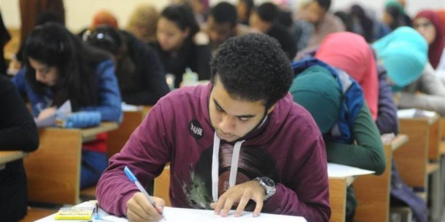 اليوم.. طلاب الأول الثانوى والبكالوريا بالقاهرة يؤدون اختبار نوفمبر فى اللغة العربية
