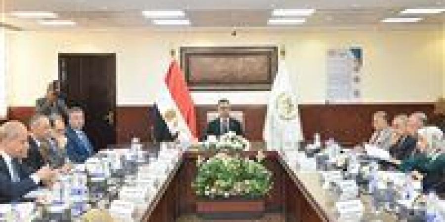 وزير التموين يترأس اجتماع الجمعية العامة للصوامع والتخزين لاعتماد الميزانية ومتابعة الموقف التنفيذي للمشروعات