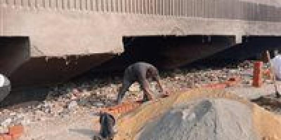 محافظ الجيزة يتابع غلق الفراغات أسفل الدائري الجنوبي بالطالبية لمنع المخالفات وتحسين المظهر الحضاري