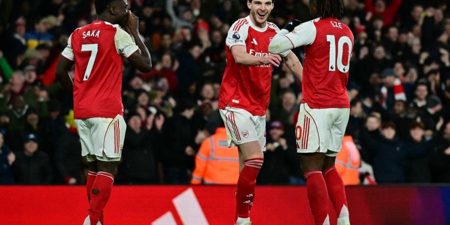 ساكا ومارتينيلي يقودان هجوم أرسنال في مواجهة وولفرهامبتون بالدوري الإنجليزي