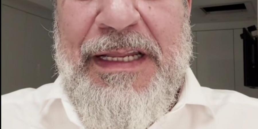 على طريقة أحمد السقا.. شريف منير يدعم محمد صلاح: متديش ودنك للشامتين