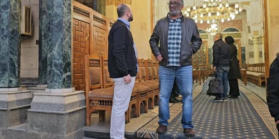 بالصور.. بدء عزاء الناشر محمد هاشم بمسجد عمر مكرم