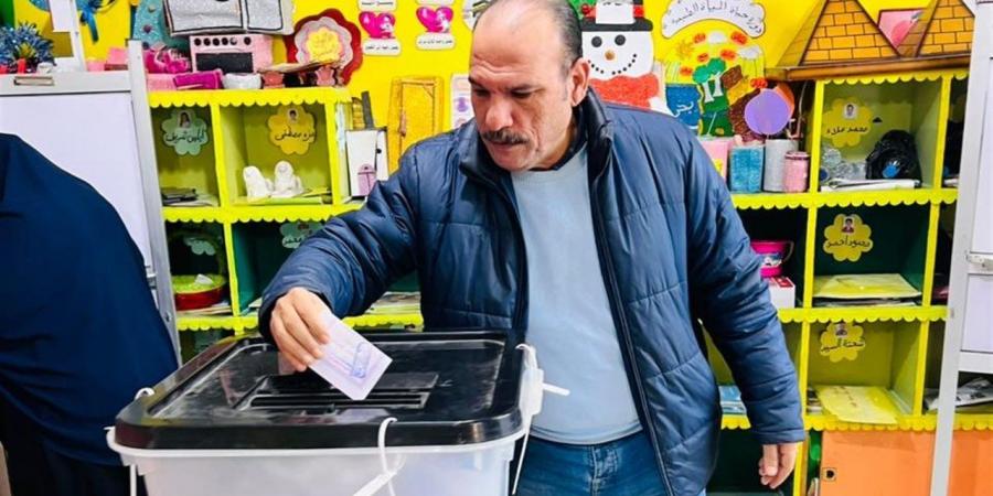 أمين "مستقبل وطن" الشرقية يُدلي بصوته في جولة الإعادة لانتخابات "النواب"