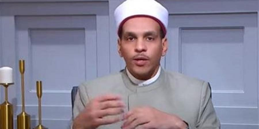 ما حكم تعليق صور لآيات قرآنية فى غرفة النوم؟.. أمين الفتوى يجيب