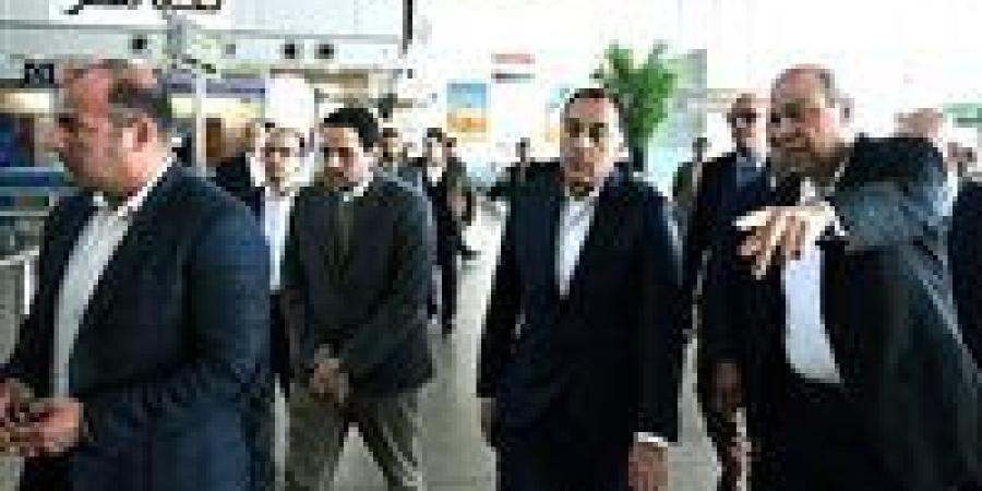 رئيس الوزراء يبدأ جولة تفقدية موسعة بمطار القاهرة الدولي