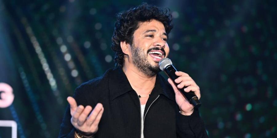 بالصور.. مصطفى حجاج يواصل تألقه في ويشعل حفله الثاني بال "كريسماس" فى العاصمة الجديدة