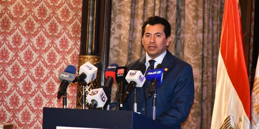 وزير الرياضة يُصدر قرارًا بتشكيل لجنة مؤقتة لإدارة نادي النصر