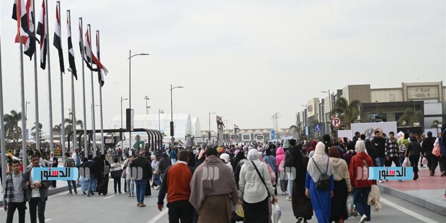 من مصر والعالم العربي شعراء يغردون بقصائدهم مابين العامية والفصحى بمعرض القاهرة الدولي للكتاب