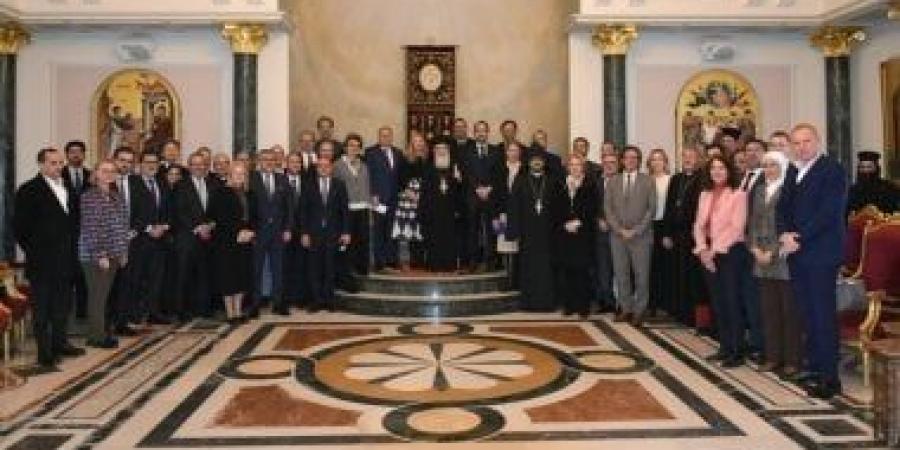 بطريرك القدس للروم الأرثوذكس يحذر من تصاعد اعتداءات المستوطنين بالضفة