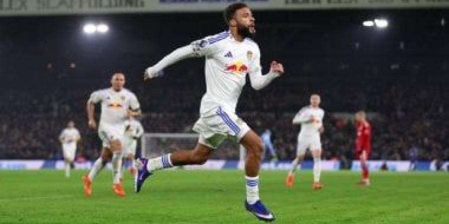 ليدز يونايتد يسقط نوتينجهام فورست بثلاثية في الدوري الإنجليزي