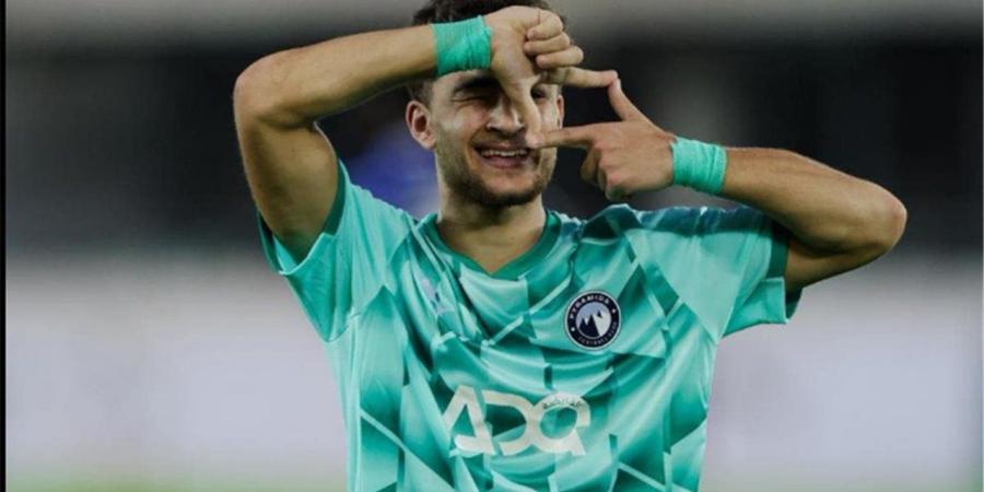 والد الفاخوري يكشف "كلمة السر" في انتقال ابنه لبيراميدز بدلاً من الأهلي