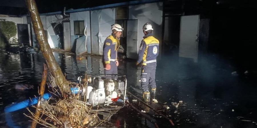 سوريا.. الدفاع المدني ينتشل جثتي طفلين جرفتهما السيول في ريف اللاذقية الشمالي