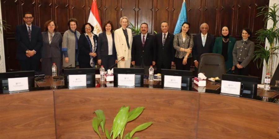 جامعة الإسكندرية تبحث تعزيز التعاون الأكاديمي والبحثي مع سانت بطرسبرج الروسية