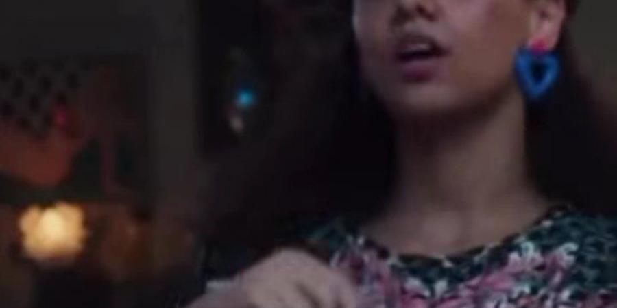 من الفستان الكرومبي إلى إحياء الرقص والتراث السينمائي.. دينا دياب تستحوذ على انتباه السوشيال ميديا