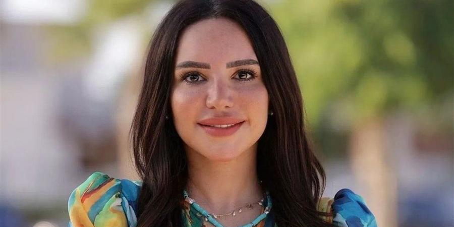 إنجي علاء تحسم الجدل حول علاقتها بيوسف الشريف: احترام متبادل