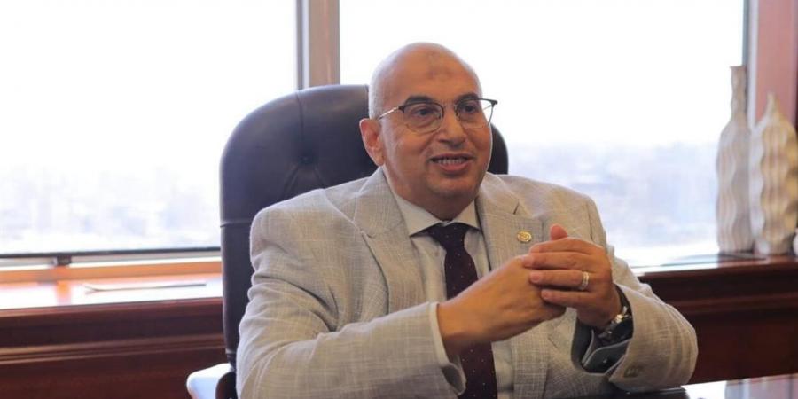 أشرف عبد الغني: تمرير قرار حماية مضيق هرمز صعب والتطبيق شبه مستحيل ميدانيًا