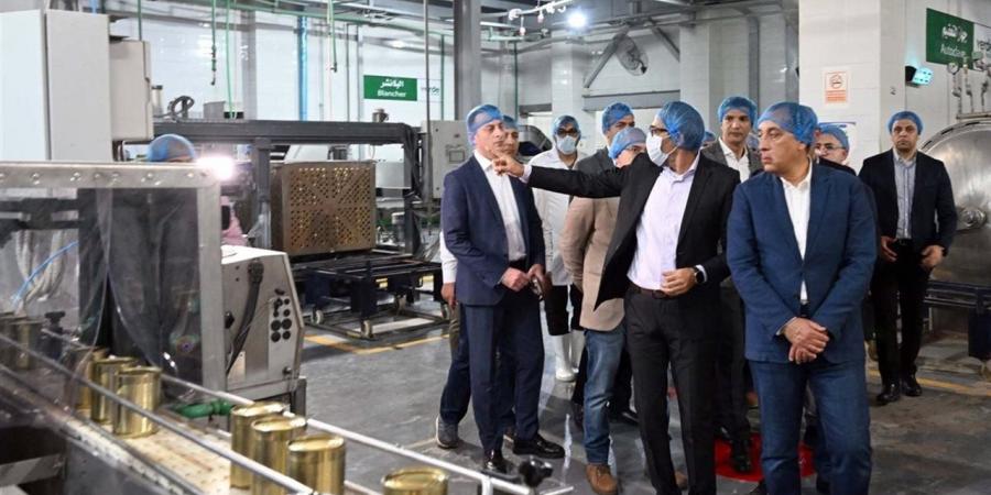 جولات متواصلة لرئيس الوزراء بالمناطق الاستثمارية والصناعية لدعم الصناعة الوطنية وتعزيز نمو الصادرات