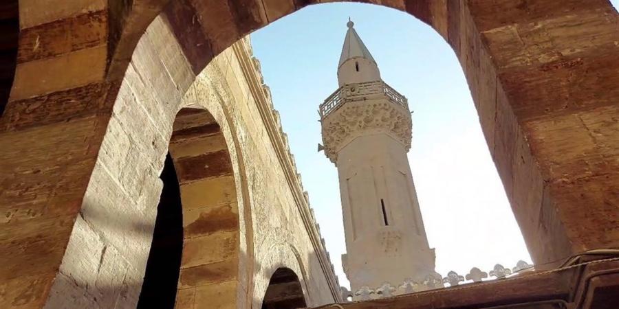 من صانع للدروع الحديدية إلى مربي الأمراء.. القصة الكاملة لـ لاجين السيفي