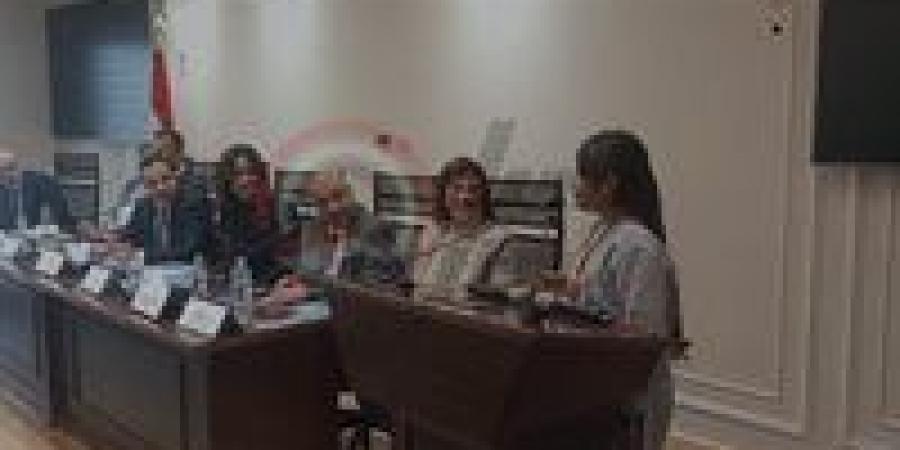 أصغر متحدثة بالبرلمان: السوشيال ميديا ترفيه.. ويمكننا الابتكار بدون حسابات