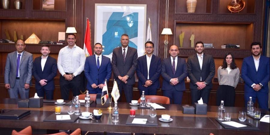 محافظ جنوب سيناء يبحث تعزيز التعاون في مشروعات الطاقة الجديدة مع تحالف «جيلا/ إنترو»