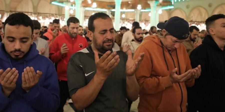 موعد رفع أذان صلاة العشاء بمراكز ومدن البحيرة اليوم