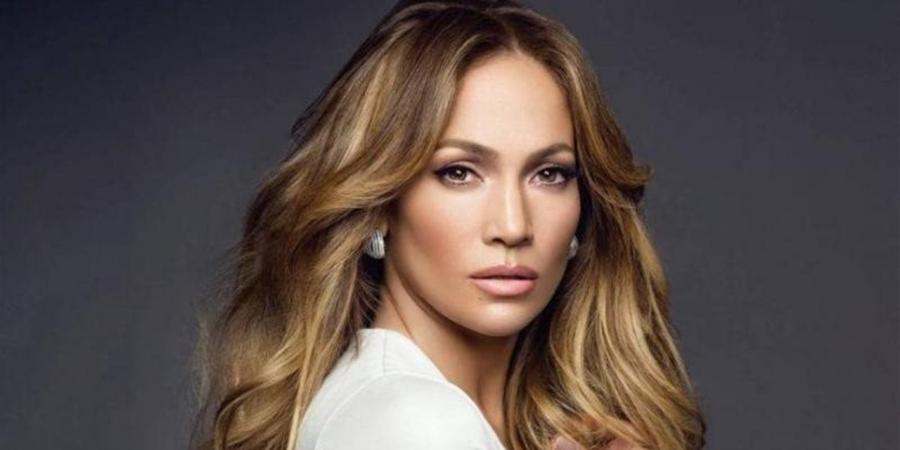 جينيفر لوبيز تعود بقوة إلى السينما بفيلمين بين الرومانسية والإثارة.. إعرف التفاصيل