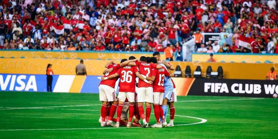 رغم الهجوم المتكرر.. نجم الأهلى على موعد مع رقم تاريخى نهاية الموسم