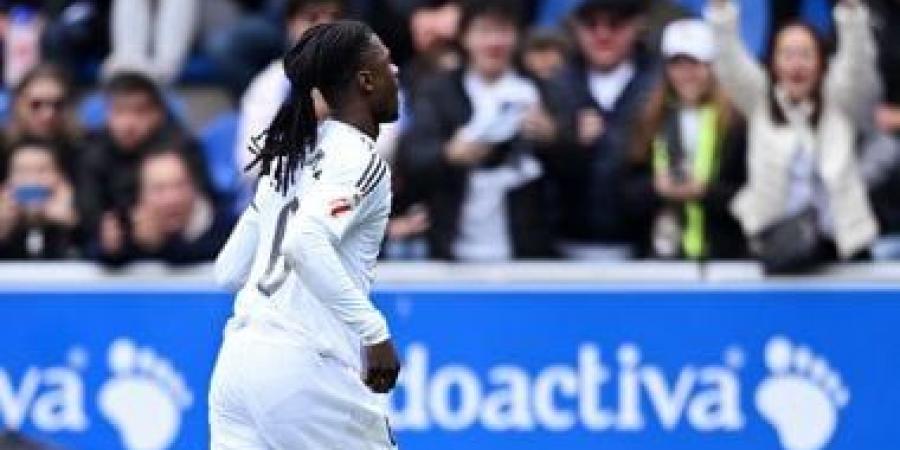 غموض مستقبل كامافينجا مع ريال مدريد