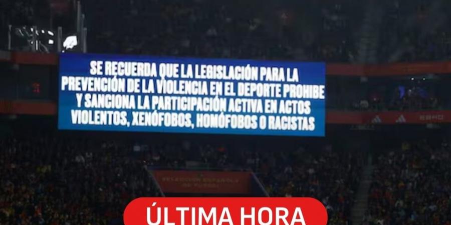 فيفا يفتح تحقيقًا تأديبيًا ضد الاتحاد الإسباني بسبب أحداث مباراة مصر