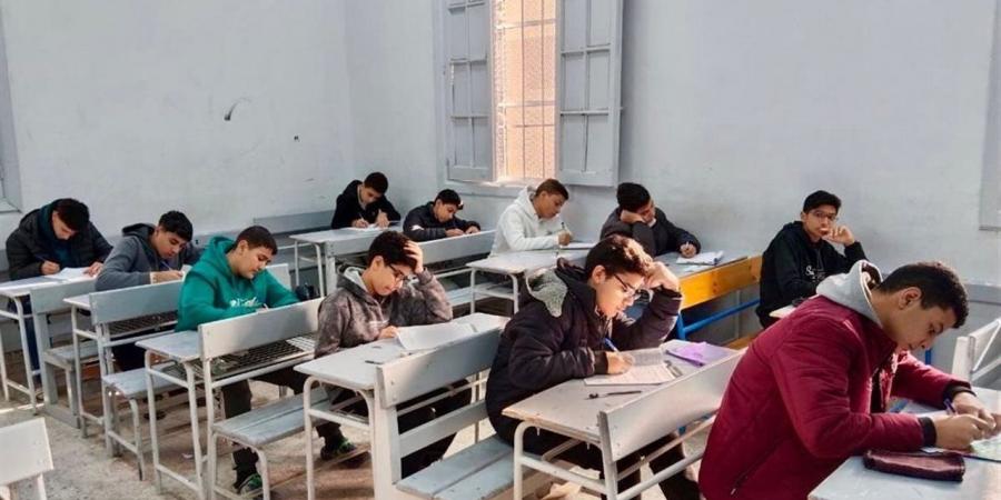 مصدر بالتعليم: بدء تجهيز أسئلة اختبارات الشهادة الإعدادية بالمحافظات